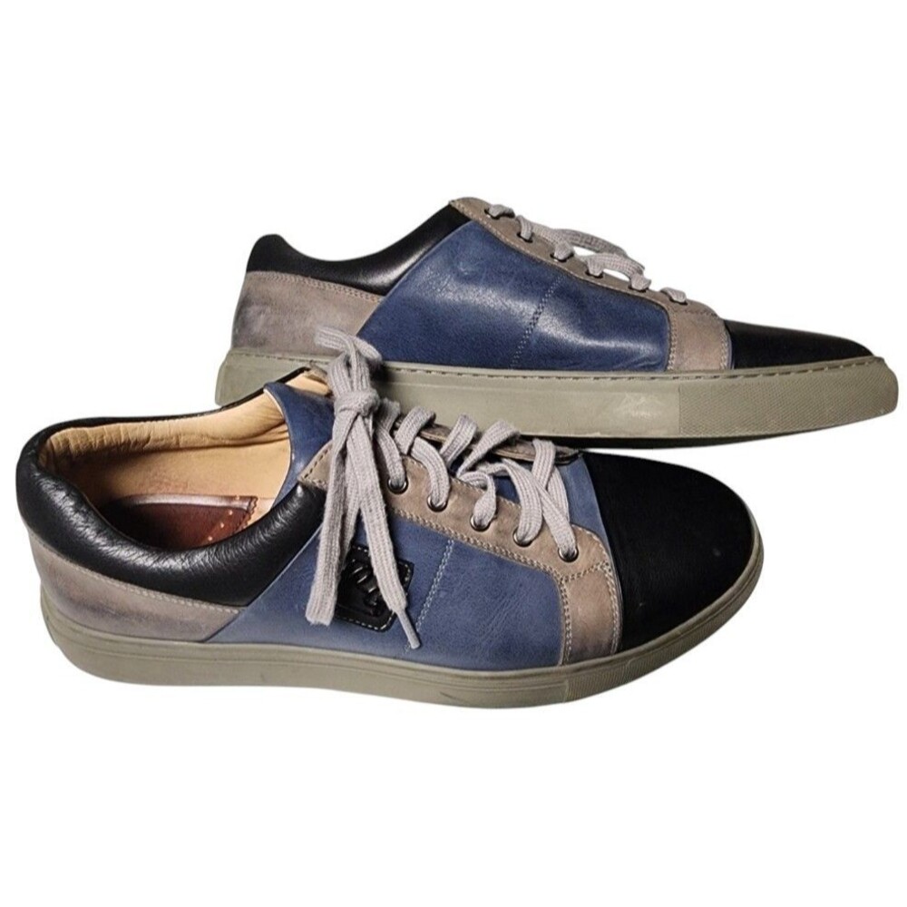 Robert Graham Trixie Low-Top Sneakers Size 9